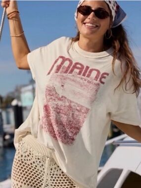NWT Aerie Maine Oversized Boyfriend T-Shirt - Cream with Dusty Rose Print Med